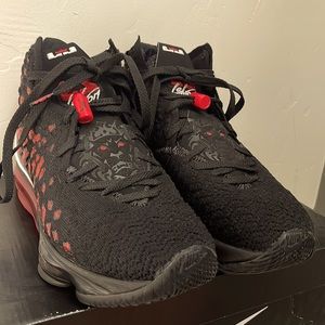 Nike LeBron17 basketball shoes